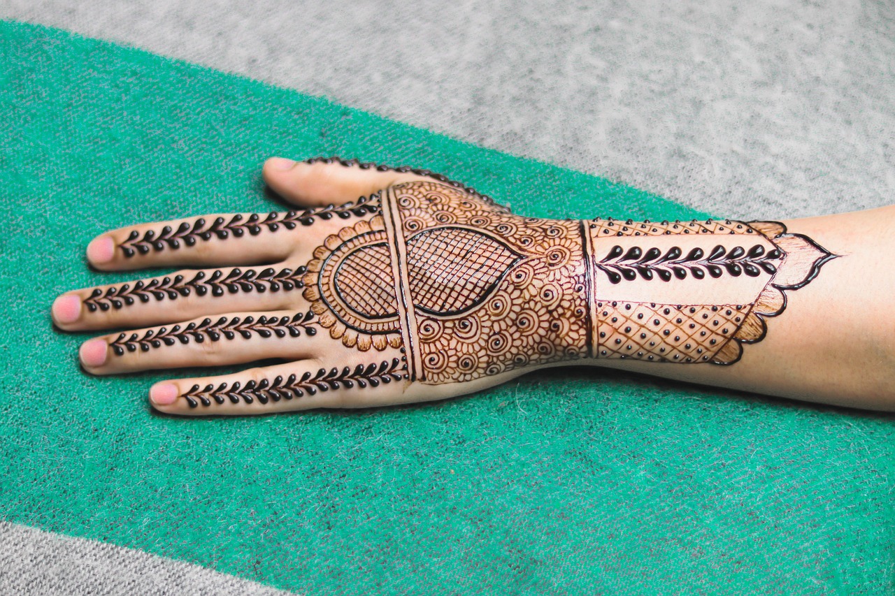portfolio-04 tattoo, henna, art, beauty, hand, design, fashion, paint, pattern, style, body art, mehndi hands, mehndi design, mehndi pattern, mehndi, mehndi design, mehndi design, mehndi design, mehndi design, mehndi, mehndi, mehndi, mehndi, mehndi