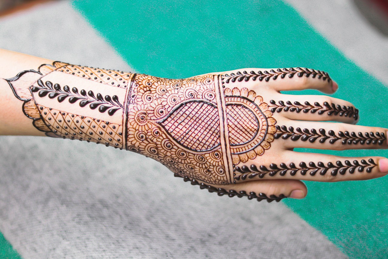portfolio-05 tattoo, henna, art, beauty, hand, design, fashion, paint, pattern, style, body art, mehndi hands, mehndi design, mehndi pattern, mehndi, mehndi design, mehndi design, mehndi design, mehndi, mehndi, mehndi, mehndi, mehndi
